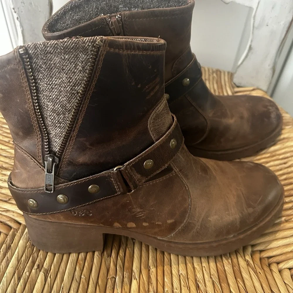 Brown Moto Distressed Leather Ankle Booties Size 8M Zip B.O.C. Born of Concept